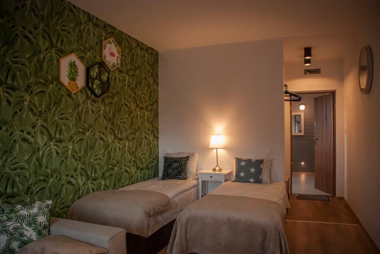 Noclegi "Boczna 5A" Apartamenty Goscinne 斯扎瓦诺泽德霍 外观 照片