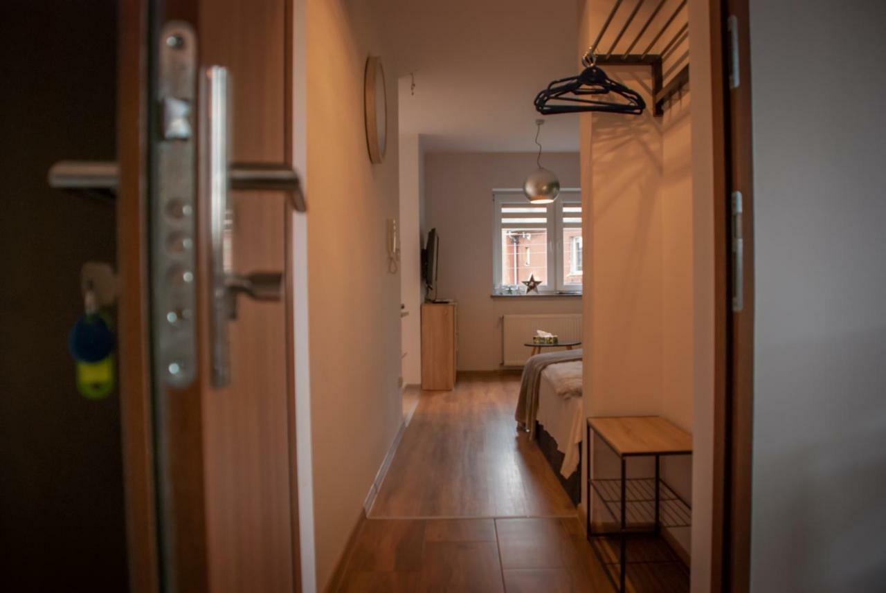 Noclegi "Boczna 5A" Apartamenty Goscinne 斯扎瓦诺泽德霍 外观 照片