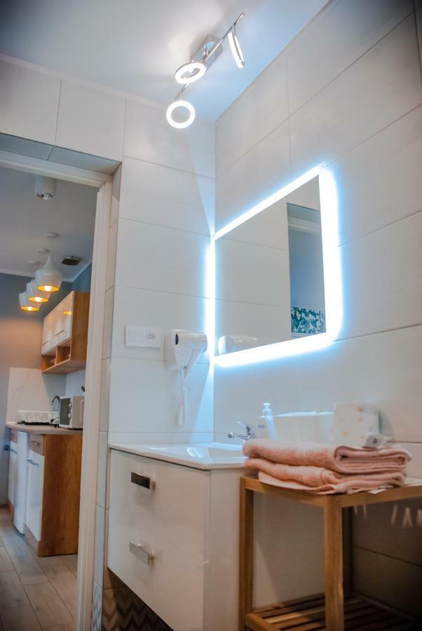 Noclegi "Boczna 5A" Apartamenty Goscinne 斯扎瓦诺泽德霍 外观 照片