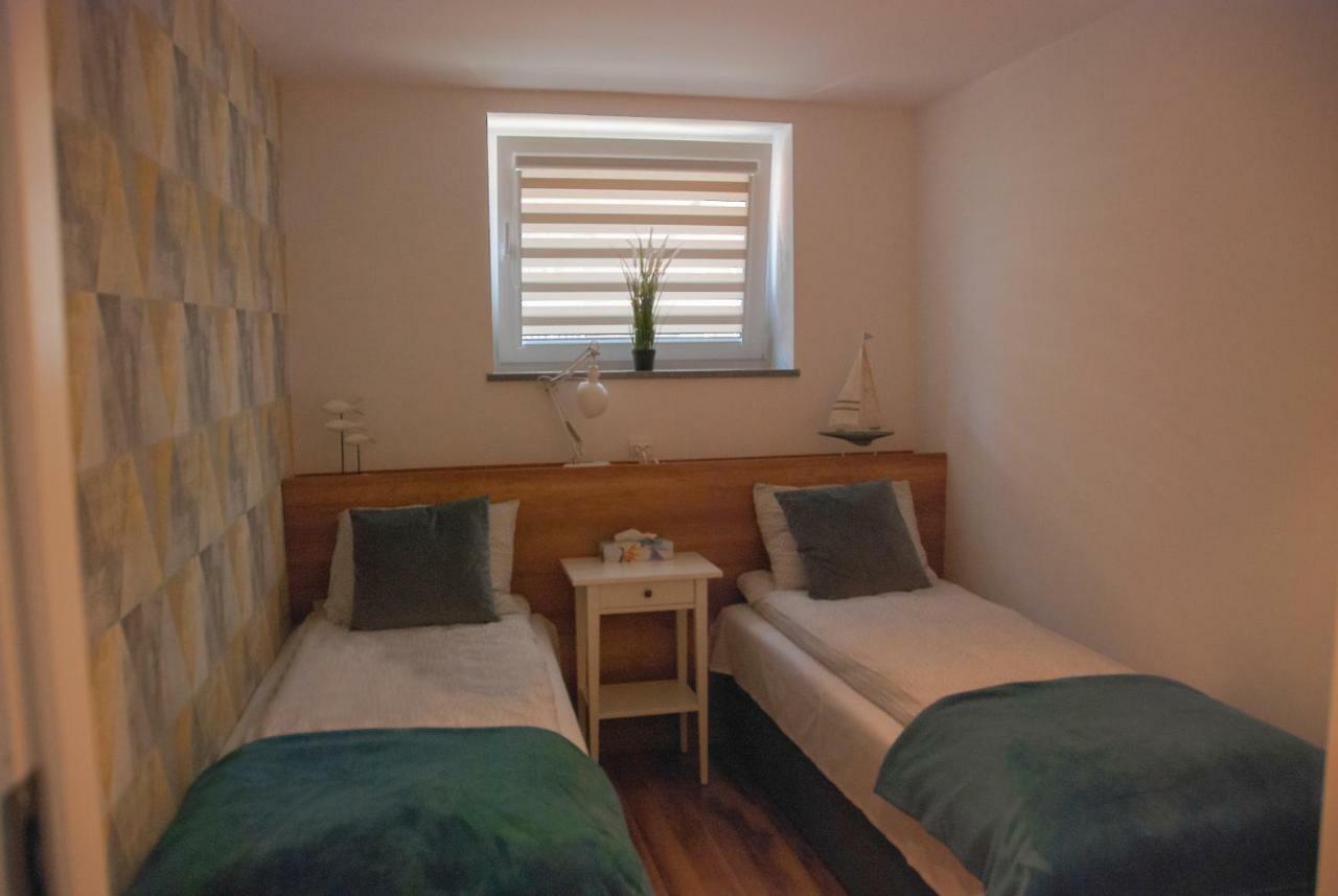 Noclegi "Boczna 5A" Apartamenty Goscinne 斯扎瓦诺泽德霍 外观 照片