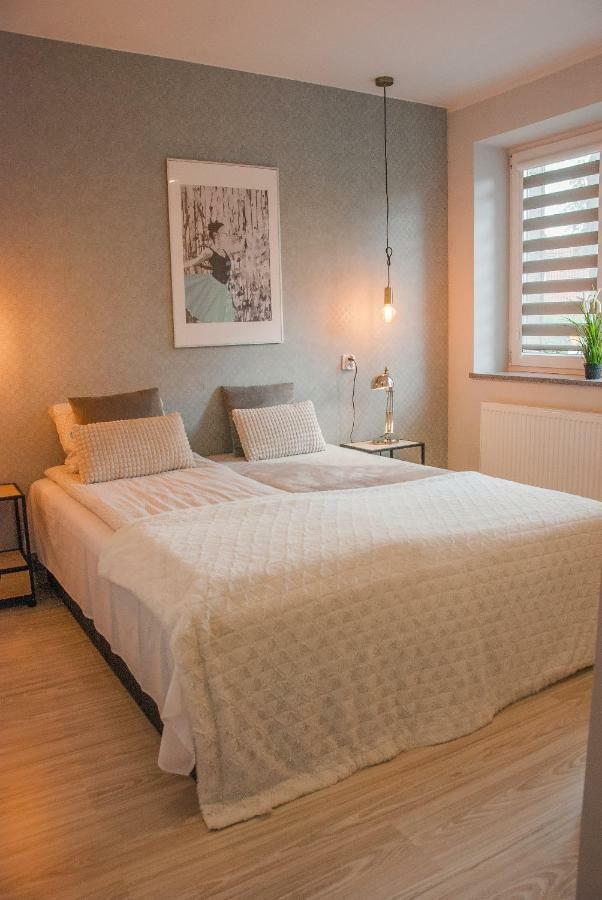 Noclegi "Boczna 5A" Apartamenty Goscinne 斯扎瓦诺泽德霍 外观 照片