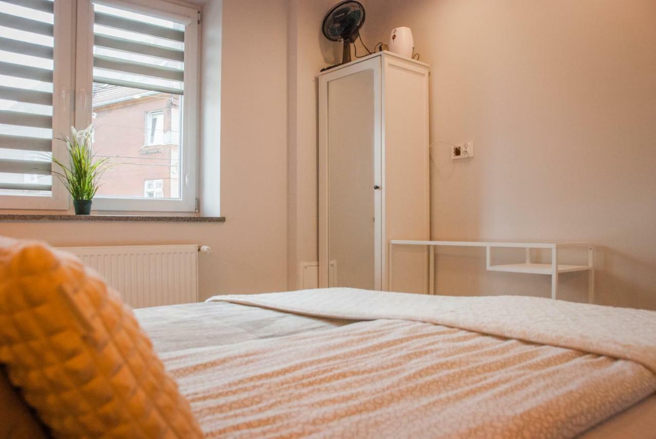 Noclegi "Boczna 5A" Apartamenty Goscinne 斯扎瓦诺泽德霍 外观 照片